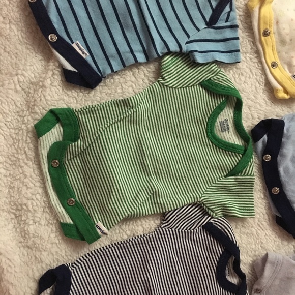 15 TOTAL      5-8lb one piece outfits - Picture 4 of 8